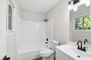4103 Hickory Tree Ln, Greensboro, NC 27405 - Photo 10