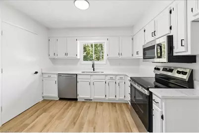 4103 Hickory Tree Lane, Greensboro, NC 27405 - Photo 6