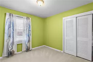 2401 Bywood Rd, Greensboro, NC 27405 - Photo 16