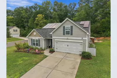 115 Goldenrod Court, Burlington, NC 27215 - Photo 2