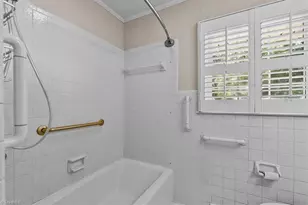 212 W Gilbreath St, Graham, NC 27253 - Photo 28