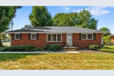 212 W Gilbreath Street, Graham, NC 27253 - Photo 2