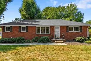 212 W Gilbreath St, Graham, NC 27253 - Photo 2