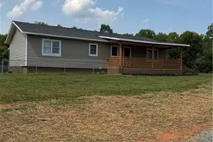 1037 Sue's Farm Ln, Yadkinville, NC 27055 - Photo 1