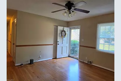 379 W Maple Avenue, Mocksville, NC 27028 - Photo 2