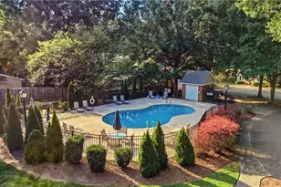 3936 New Garden Park, Greensboro, NC 27410 - Photo 32