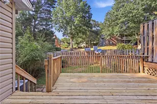 3936 New Garden Park, Greensboro, NC 27410 - Photo 24