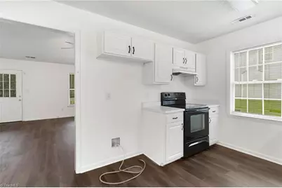 104 Lasalle Way, Greensboro, NC 27406 - Photo 12