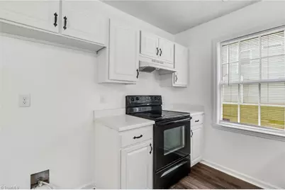 104 Lasalle Way, Greensboro, NC 27406 - Photo 10