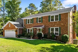 4 Horseshoe Ct, Greensboro, NC 27410 - Photo 2