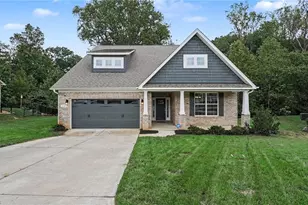 4581 Olivine Ln, Pfafftown, NC 27040 - Photo 2