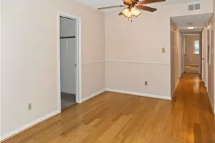 4610 Lawndale Dr, Greensboro, NC 27455 - Photo 4