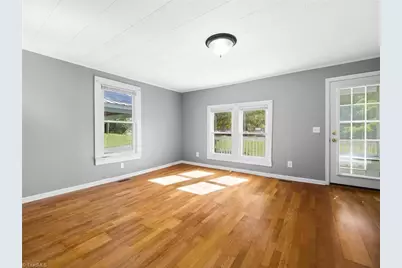 24 Forest Hill Road, Lexington, NC 27295 - Photo 8
