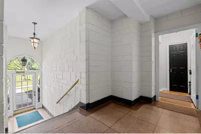 1700 N Elm Street #I1, Greensboro, NC 27408 - Photo 2