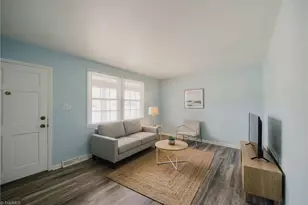 2102 Bothwell St, Greensboro, NC 27401 - Photo 2