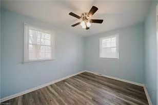 2102 Bothwell St, Greensboro, NC 27401 - Photo 8