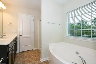 4015 Bow Court, Burlington, NC 27215 - Photo 34