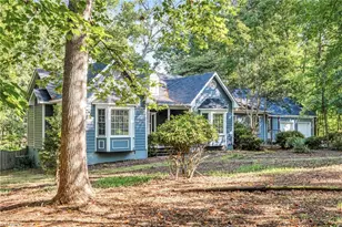 174 Hunters Glen Dr, Summerfield, NC 27358 - Photo 2