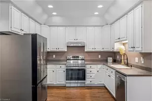 174 Hunters Glen Dr, Summerfield, NC 27358 - Photo 12