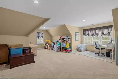 5910 Beckenham Way, Oak Ridge, NC 27310 - Photo 20