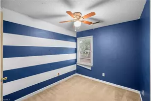 609 Forest Brook Dr, Greensboro, NC 27406 - Photo 16