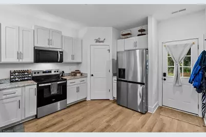 2239 Sunshine Avenue, Winston-Salem, NC 27107 - Photo 12