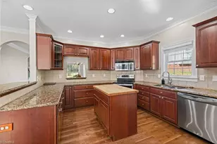 105 Meadowcrest Ct, Clemmons, NC 27012 - Photo 6