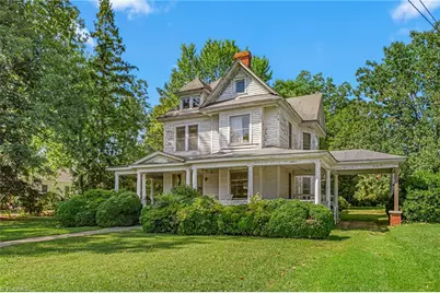 227 Asheboro Street, Liberty, NC 27298 - Photo 2
