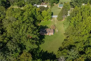 4611 Beth Rd, Greensboro, NC 27406 - Photo 32