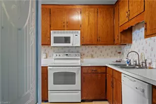 1402 Clegg St, Greensboro, NC 27407 - Photo 10