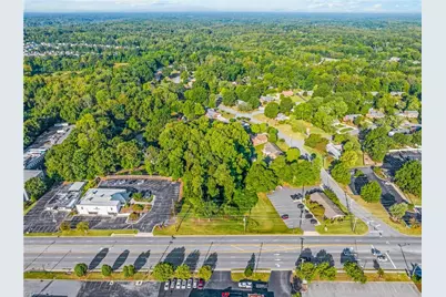 1702 Westchester Drive, High Point, NC 27262 - Photo 4