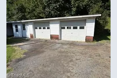2101 Mount Sinai Road, Wilkesboro, NC 28697 - Photo 2
