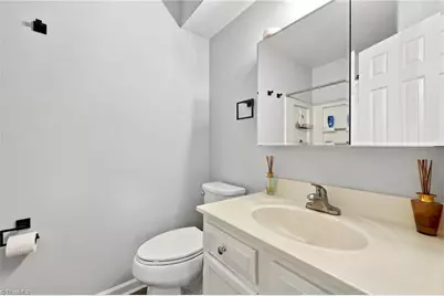 5928 W Friendly Avenue #M, Greensboro, NC 27410 - Photo 18