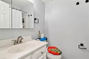 5928 W Friendly Ave, Greensboro, NC 27410 - Photo 16
