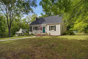 925 Seymour Ct, Eden, NC 27288 - Photo 2
