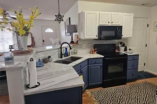 131 Wellsboro Ct, King, NC 27021 - Photo 2