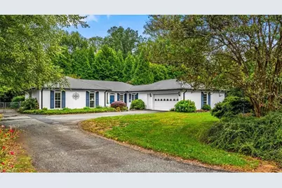 1055 Foothills Drive, Kernersville, NC 27284 - Photo 1