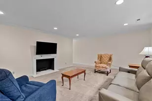 1055 Foothills Dr, Kernersville, NC 27284 - Photo 10