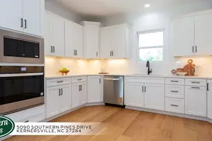 5090 Southern Pnes Dr, Kernersville, NC 27284 - Photo 16
