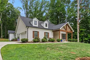 660 Corregidor St, Mebane, NC 27302 - Photo 1