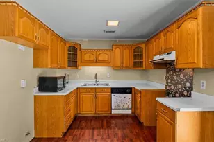 2703 Lamroc Rd, Greensboro, NC 27407 - Photo 6