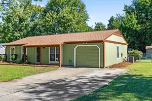 2703 Lamroc Rd, Greensboro, NC 27407 - Photo 2
