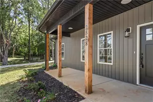 2328 Summerlin St, Winston-Salem, NC 27103 - Photo 4