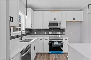 2328 Summerlin St, Winston-Salem, NC 27103 - Photo 8