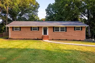 18 Colonial Dr, Lexington, NC 27292 - Photo 2
