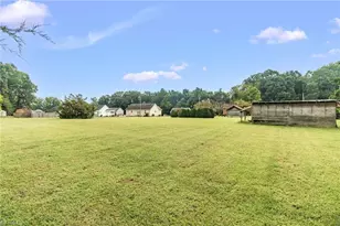 553 E Ridge Ave, Liberty, NC 27298 - Photo 32