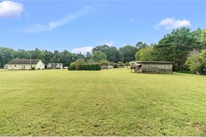 553 E Ridge Avenue, Liberty, NC 27298 - Photo 30