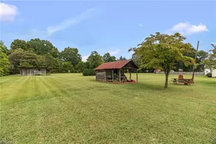 553 E Ridge Ave, Liberty, NC 27298 - Photo 6