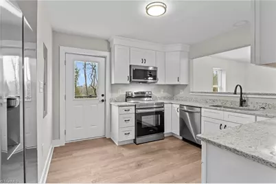 825 Washington Post Road, New Bern, NC 28562 - Photo 6
