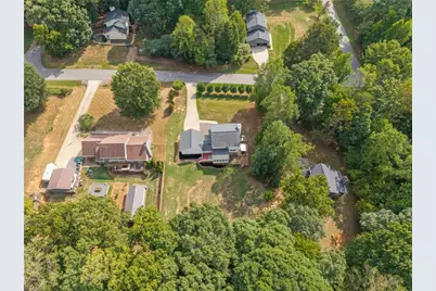 163 Somerset Drive, Reidsville, NC 27320 - Photo 2